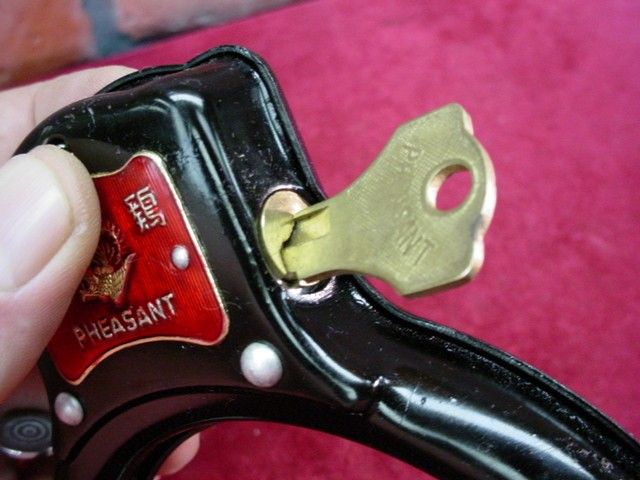 Vintage PHEASANT Bicycle Tire FRAME LOCK BIKE Old China  