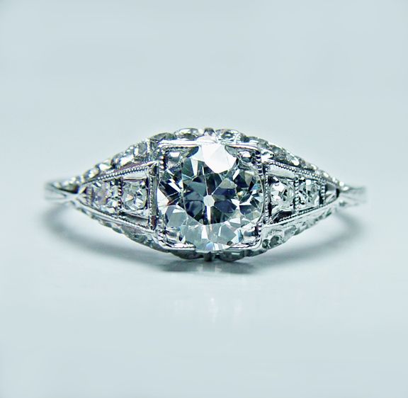 Antique 18K White Gold .90ct Diamond Engagement Ring Estate Jewelry 