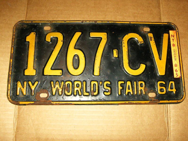 1964 65 NEW YORK License Plate WORLDS FAIR  #1267 CV  