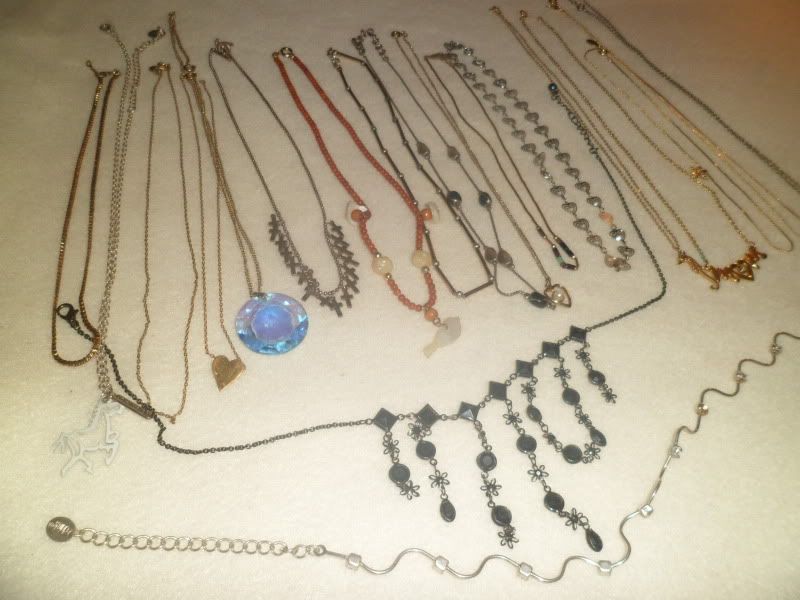 Lot 19 Vtg & Modern Used Fashion Necklaces Winard Avon Monet Claires 