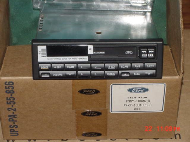 93 94 Ranger Explorer Mazda AM/FM/CASSETTE NOS RADIO NU  