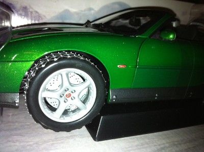 JAGUAR XKR ROADSTER JAMES BOND RARE 1/18 SCALE DIE CAST  