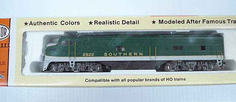 Southern Rwy EMD E 7A #2922 Powered HO Scale by Con Cor  