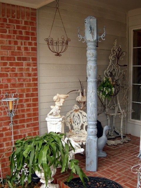 sHAbBy OLD WOOD COLUMN COAT RACK~CHIC DISTRESSED BLUE  