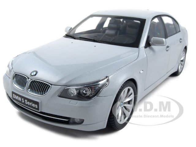 BMW 550i E60 5 SERIES SILVER 118 DIECAST KYOSHO  