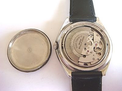 This watch is not running and this watch is defect and broken and sold 