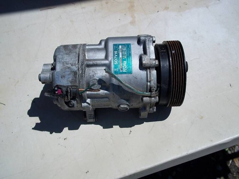 VW BEETLE GOLF JETTA AC COMPRESSOR USED OEM  