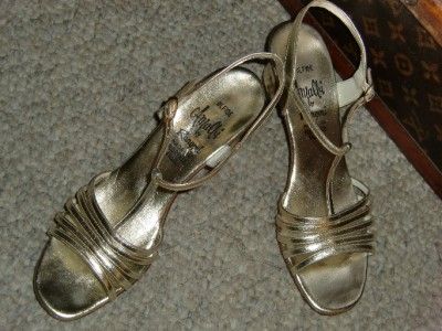 GORGEOUS AMALFI BY RANGONI WOMEN GOLD ALL LEATHER SANDALS SZ 8 N MADE 