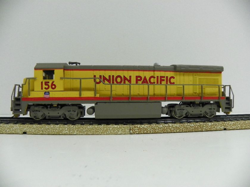 BACHMAN PLUS HO R T R UP B23 7 PWR LOCOMOTIVE #156  