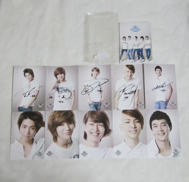 SMTOWN 2010 Goods   SHINee Postcard SET Autographed  