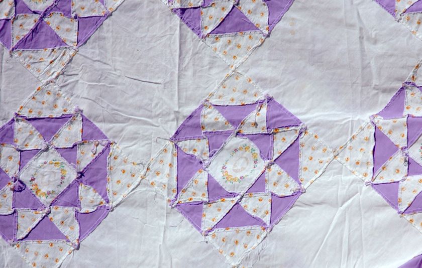 ANTIQUE LAVENDER & WHITE SILENT STAR QUILT TOP 1940s  