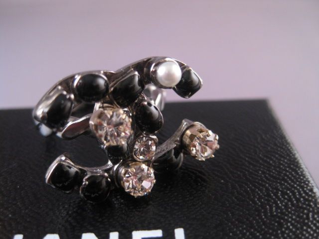 Auth CHANEL 09A Huge CC Crystal Pearl Enamel CC Ring  