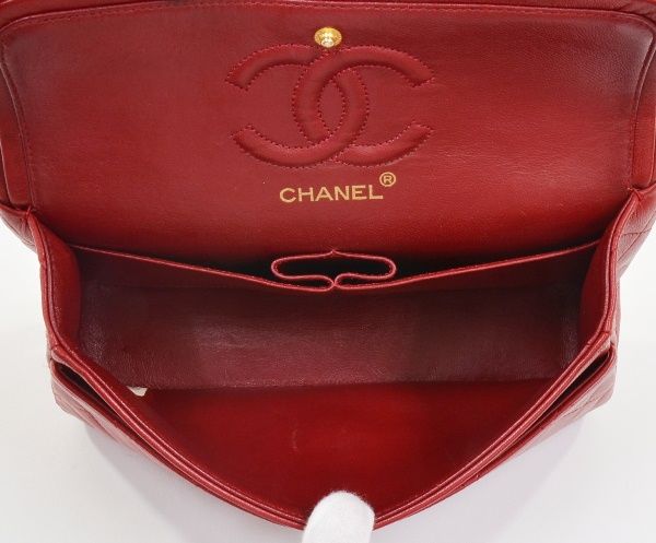 Authentic Red Quilted Chanel 2.55 9 shoulder bag gold tone Chain CC 