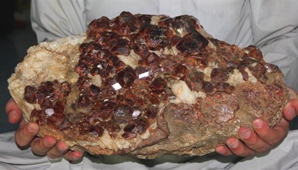 12 Kilogram Museum Size Huge Redish Orange HESSONITE GARNET SPECIMEN 