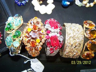 VINTAGE RHINESTONE JEWELRY 19 PC LOT BIG CUFF BRACELETS BROOCHS 