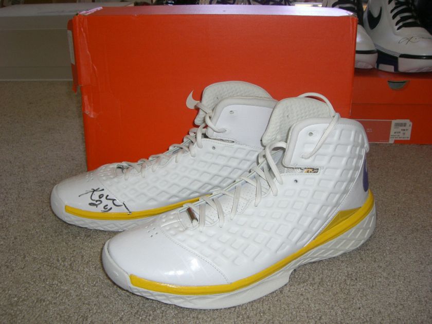 Nike Zoom Kobe III 3 2008MVP PE Signed by Kobe SIZE14  