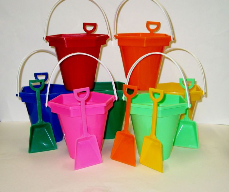 SAND BUCKETS SHOVELS PLASTIC BEACH BUCKETS SHOVELS  