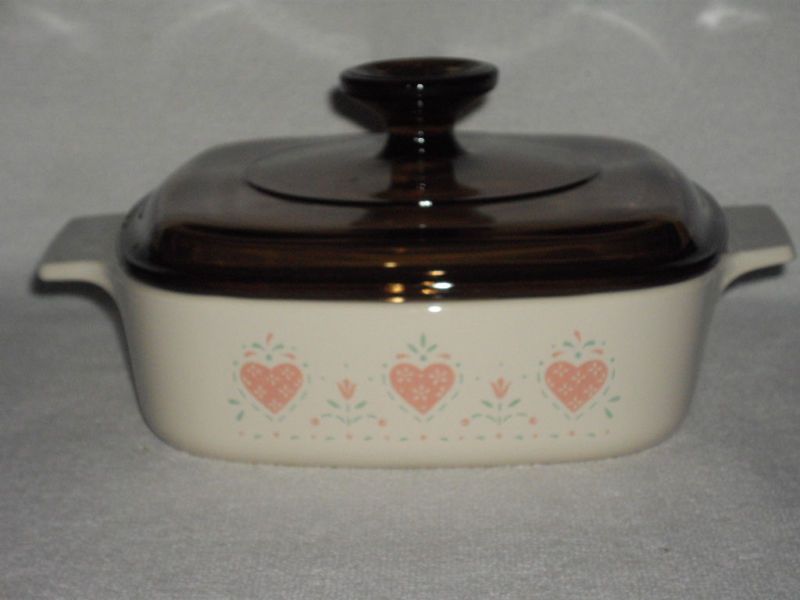 Corning Ware Forever Yours Hearts 1Liter Dish w/ Cover  