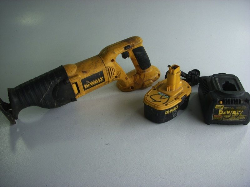 Dewalt DW938 18V Cordless Reciprocating Saw Sawzall  