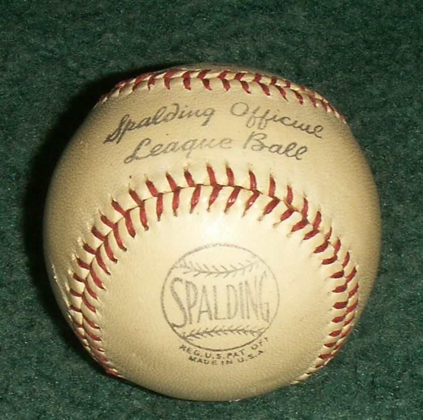 VINTAGE SPALDING OFFICIAL LEAGUE BASEBALL 121 9 INCH 5 OUNCE YARN 