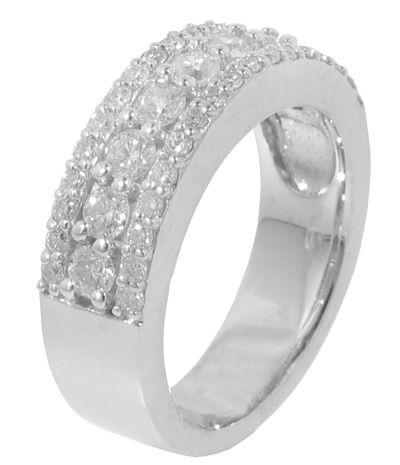 00 CT Ladies Round Cut Diamond Anniversary Ring With High Quality 