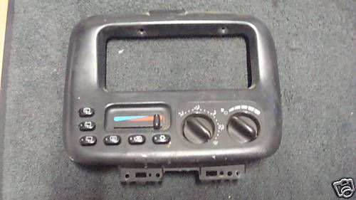 96 00 DODGE CARAVAN CLIMATE CONTROL #P4677215 1316C 215  