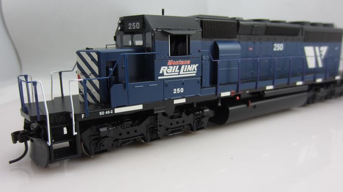 Athearn HO Scale Locomotive Montana Rail Link SD40 2 #250  