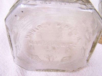   MANISCHEWITZ GLASS WINE CORK BOTTLE DECANTER SHOT IN LID BROOKLYN NY