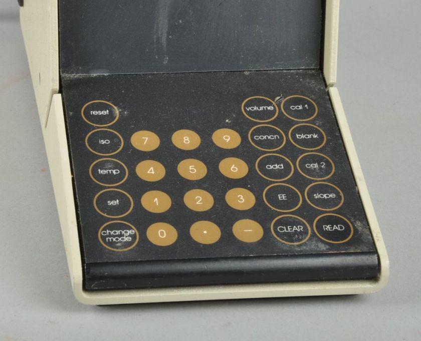 CORNING pH / Ion Meter 135 Laboratory Equipment Instrument  