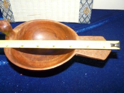 Adorable hand carved wooden duck bowl. Great for nuts or fruit 